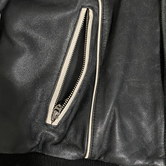 Vintage leather bomber jacket - Picture 5 of 10